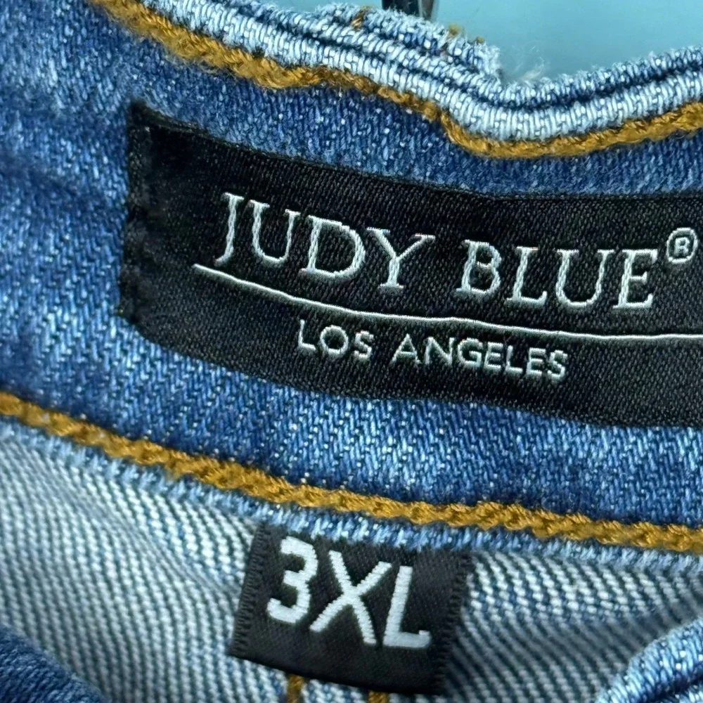 Judy Blue Mid Rise Distressed Raw Hem Denim‎ Shorts Blue 3XL JB15280MD Stretch
